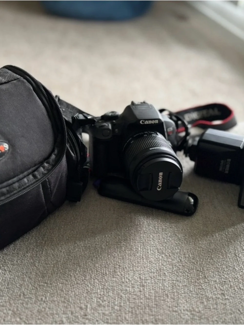 Camera Canon Rebel T5i DSLR with 18-55mm Kit Lens